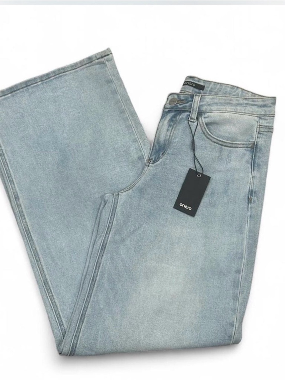 Light Wash Straight Women’s Jeans -
